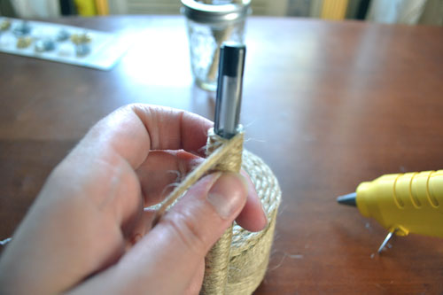 Wrapping Jute Around Pen
