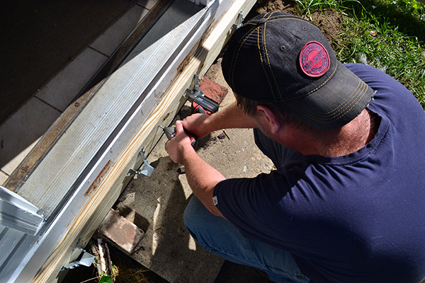 Attaching Deck Frame To The House