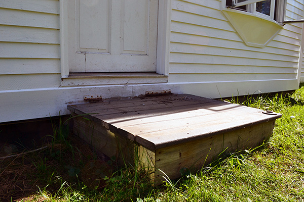 Old Composite Back Stoop