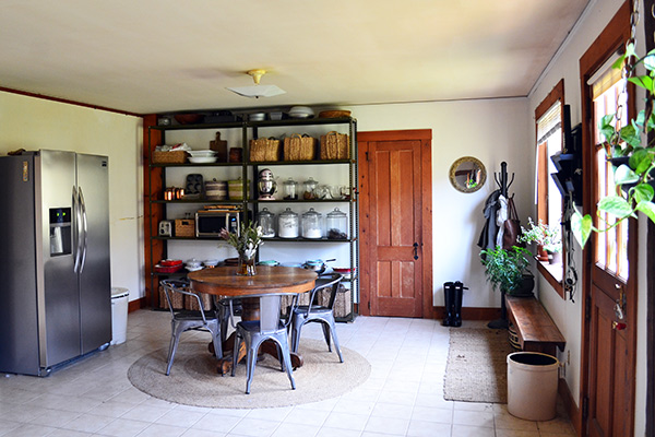 Farmhouse renovation of an eat in breakfast nook in farmhouse kitchen