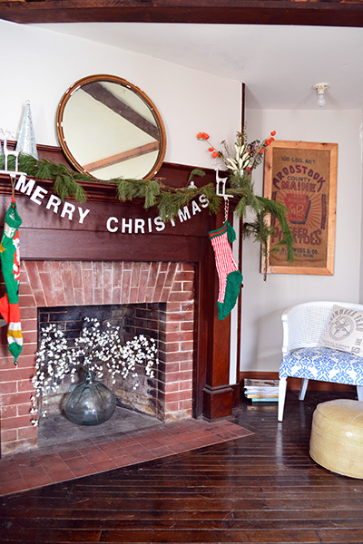 Christmas Fireplace And Mantle