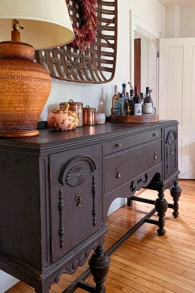 Refinishing An Antique Buffet Using Annie Sloan Chalk Paint In Graphite