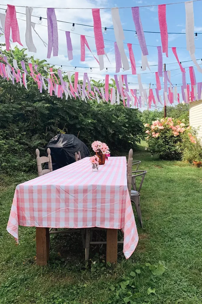 How To Make Crepe Paper Bunting Using Streamers