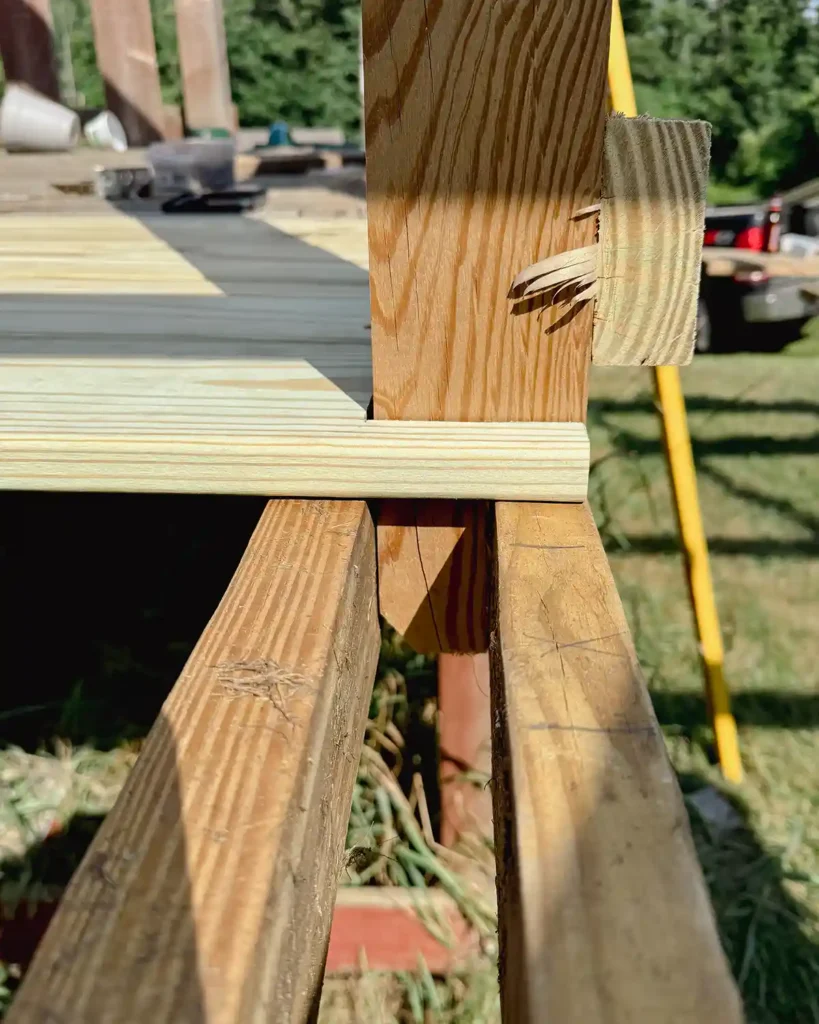 Notching a decking board so it fits around a post like an l-shape